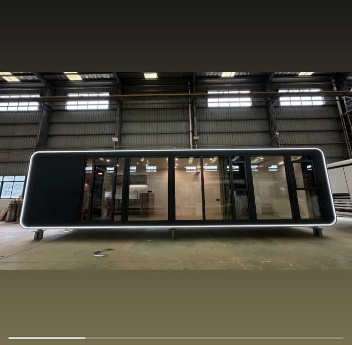 J11 · Vista frontal en planta